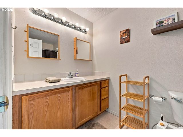 10016 N POLK Ave, Portland, OR 97203