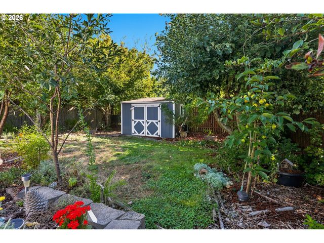 10016 N POLK Ave, Portland, OR 97203