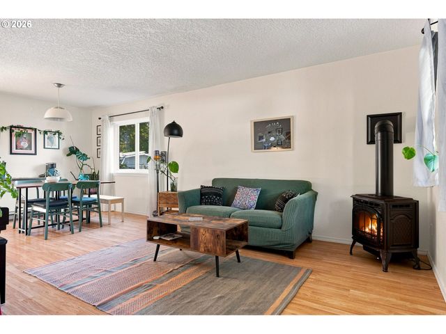 10016 N POLK Ave, Portland, OR 97203
