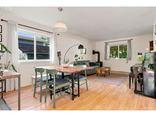 10016 N POLK Ave, Portland, OR 97203