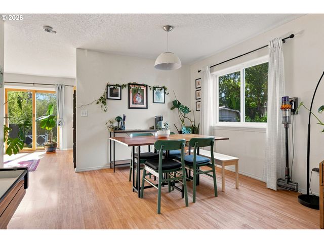 10016 N POLK Ave, Portland, OR 97203