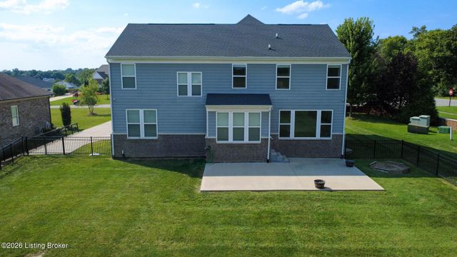 1001 Summit Parks Dr, La Grange, KY 40031