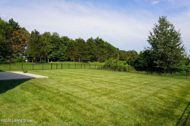 1001 Summit Parks Dr, La Grange, KY 40031