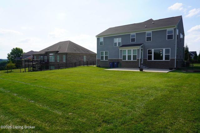 1001 Summit Parks Dr, La Grange, KY 40031