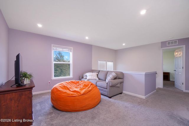 1001 Summit Parks Dr, La Grange, KY 40031