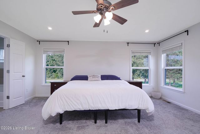 1001 Summit Parks Dr, La Grange, KY 40031