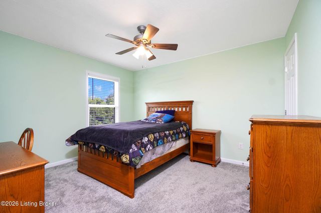 1001 Summit Parks Dr, La Grange, KY 40031