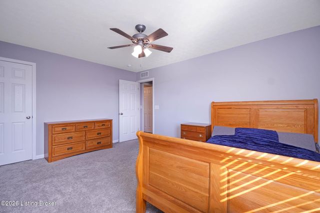 1001 Summit Parks Dr, La Grange, KY 40031
