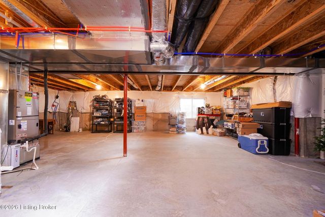 1001 Summit Parks Dr, La Grange, KY 40031