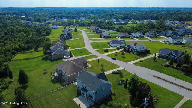 1001 Summit Parks Dr, La Grange, KY 40031