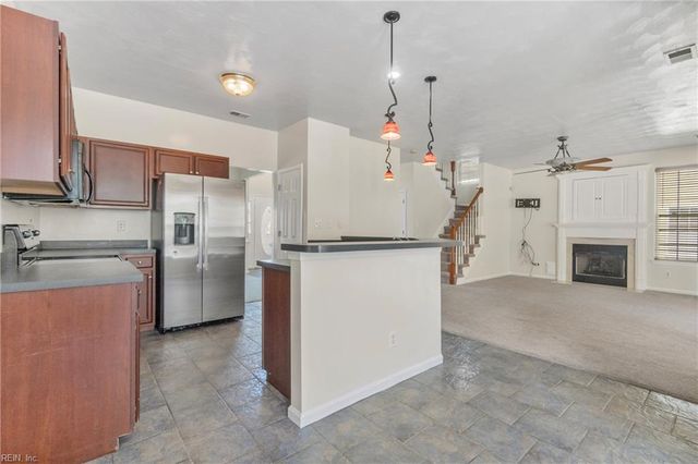 117 Lakes Edge DR, Suffolk, VA 23434