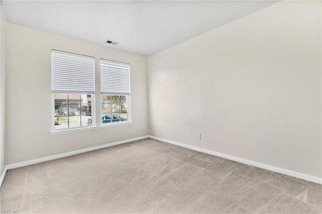 117 Lakes Edge DR, Suffolk, VA 23434