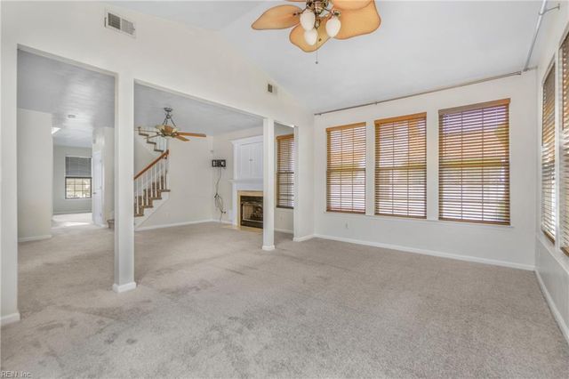 117 Lakes Edge DR, Suffolk, VA 23434