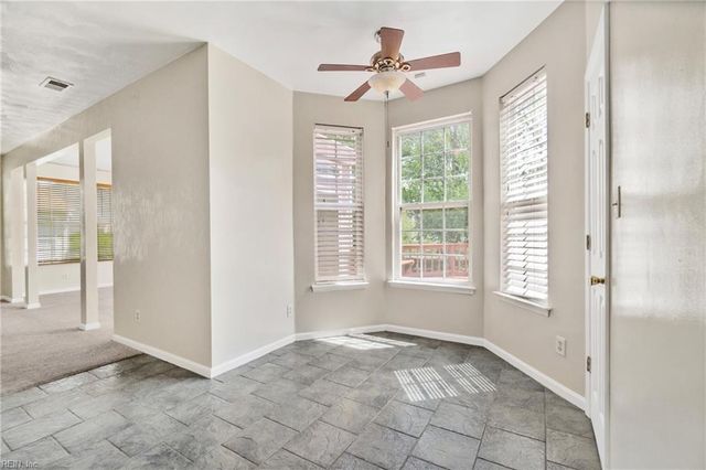 117 Lakes Edge DR, Suffolk, VA 23434