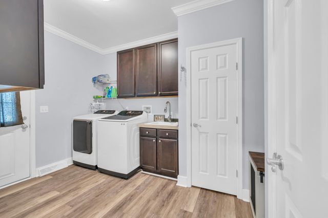 381 Saint Ives Rd., Longs, SC 29568