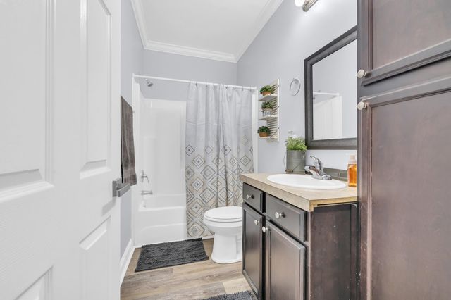 381 Saint Ives Rd., Longs, SC 29568