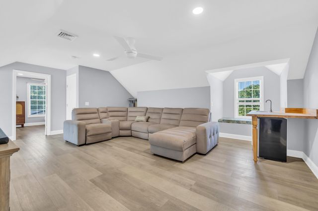 381 Saint Ives Rd., Longs, SC 29568