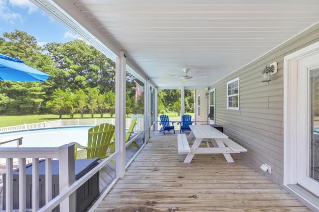 381 Saint Ives Rd., Longs, SC 29568