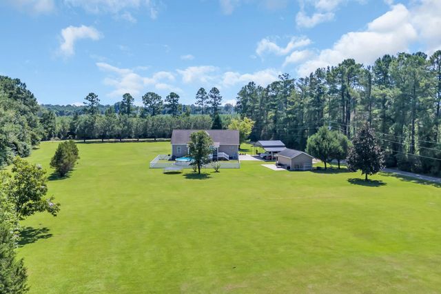 381 Saint Ives Rd., Longs, SC 29568
