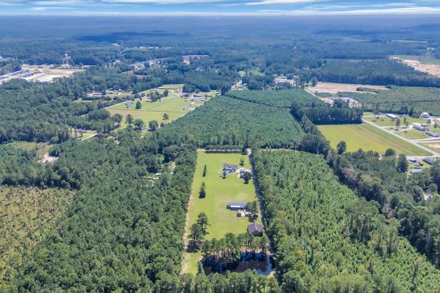 381 Saint Ives Rd., Longs, SC 29568