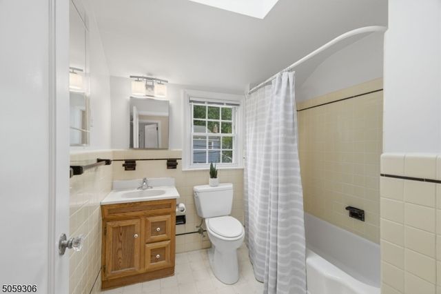 10 College Ave, Montclair Twp., NJ 07043