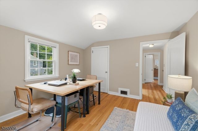 10 College Ave, Montclair Twp., NJ 07043