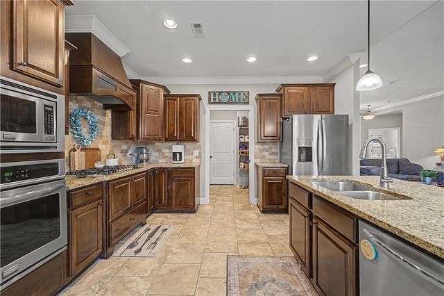 7114 Devonshire Avenue, Springdale, AR 72762