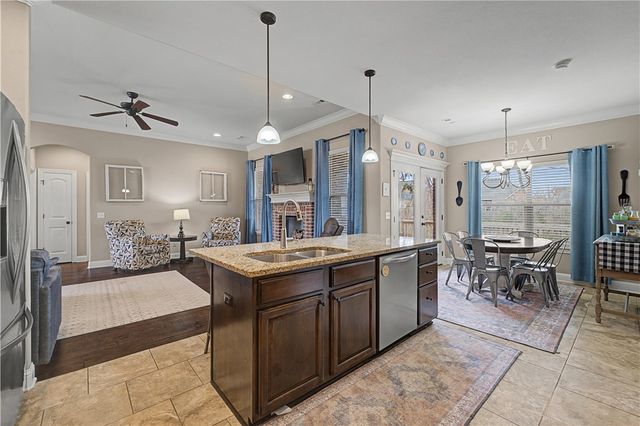 7114 Devonshire Avenue, Springdale, AR 72762