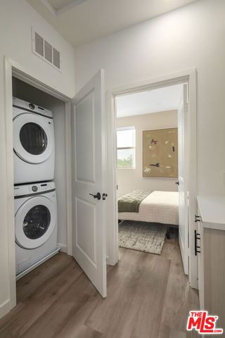 2700 N Current Way, Los Angeles, CA 90031