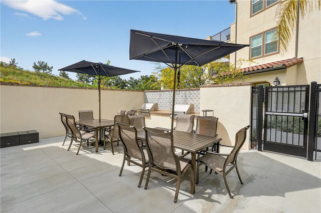 415 Besalu Terrace, Mission Viejo, CA 92694