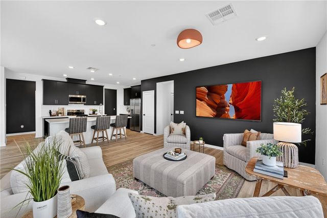 415 Besalu Terrace, Mission Viejo, CA 92694