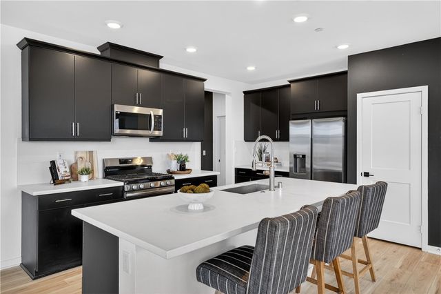 415 Besalu Terrace, Mission Viejo, CA 92694