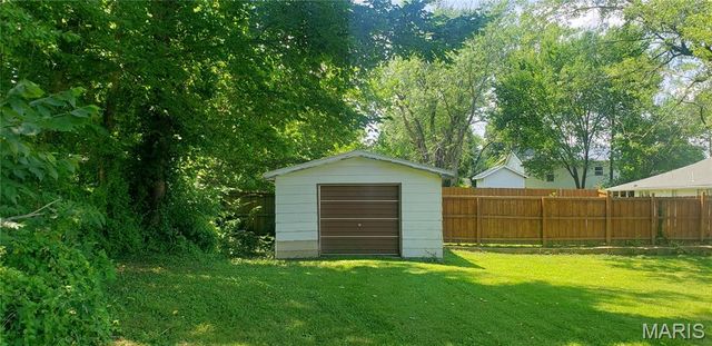 416 Old Highway 66, Bourbon, MO 65441
