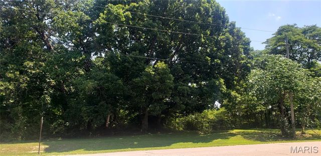 416 Old Highway 66, Bourbon, MO 65441