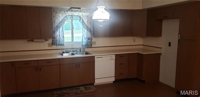 416 Old Highway 66, Bourbon, MO 65441