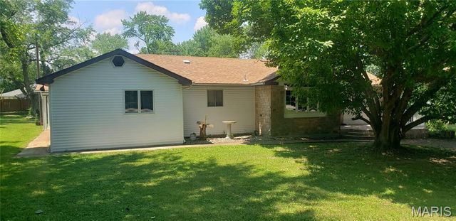 416 Old Highway 66, Bourbon, MO 65441