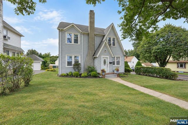 88 Lindbergh Boulevard, Teaneck, NJ 07666
