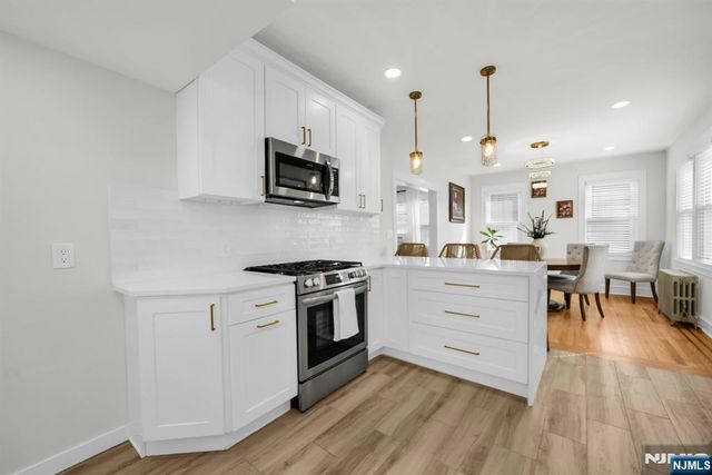 88 Lindbergh Boulevard, Teaneck, NJ 07666