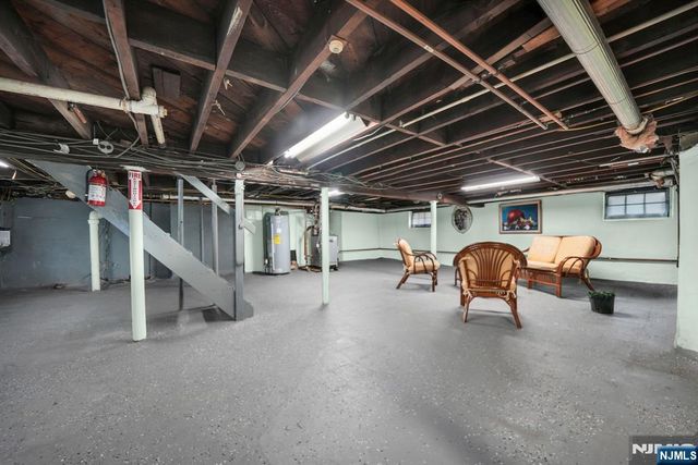 88 Lindbergh Boulevard, Teaneck, NJ 07666