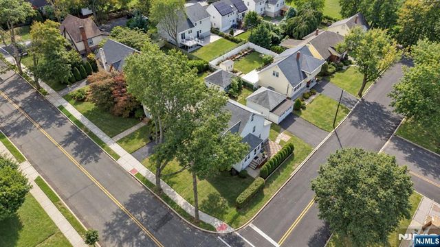 88 Lindbergh Boulevard, Teaneck, NJ 07666