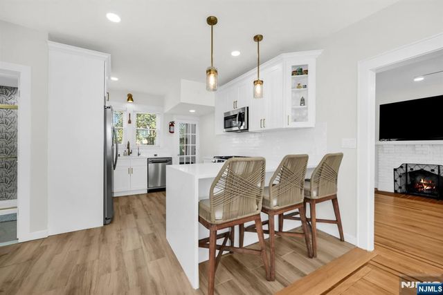 88 Lindbergh Boulevard, Teaneck, NJ 07666