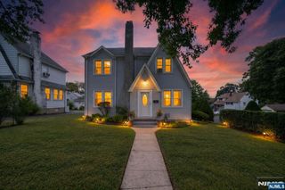 88 Lindbergh Boulevard, Teaneck, NJ 07666