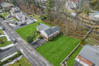 61 Devon Road, Bronxville, NY 10708