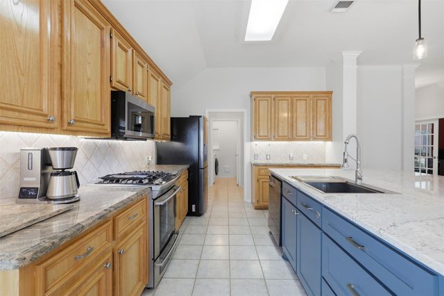 2912 Autumn Creek Drive, Friendswood, TX 77546