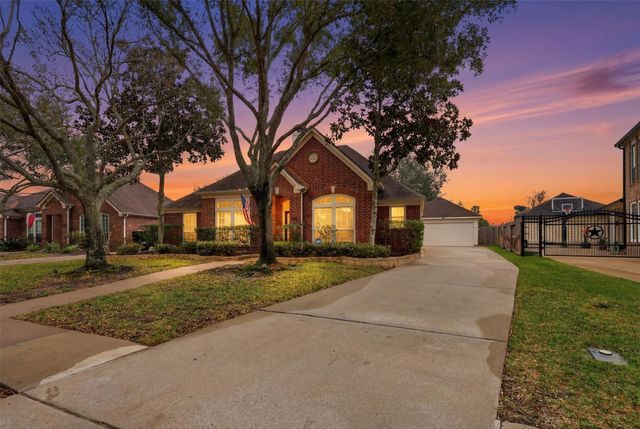 2912 Autumn Creek Drive, Friendswood, TX 77546