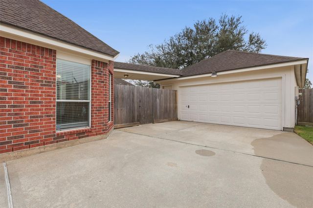 2912 Autumn Creek Drive, Friendswood, TX 77546