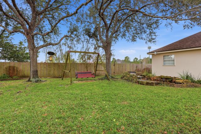 2912 Autumn Creek Drive, Friendswood, TX 77546