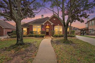 2912 Autumn Creek Drive, Friendswood, TX 77546