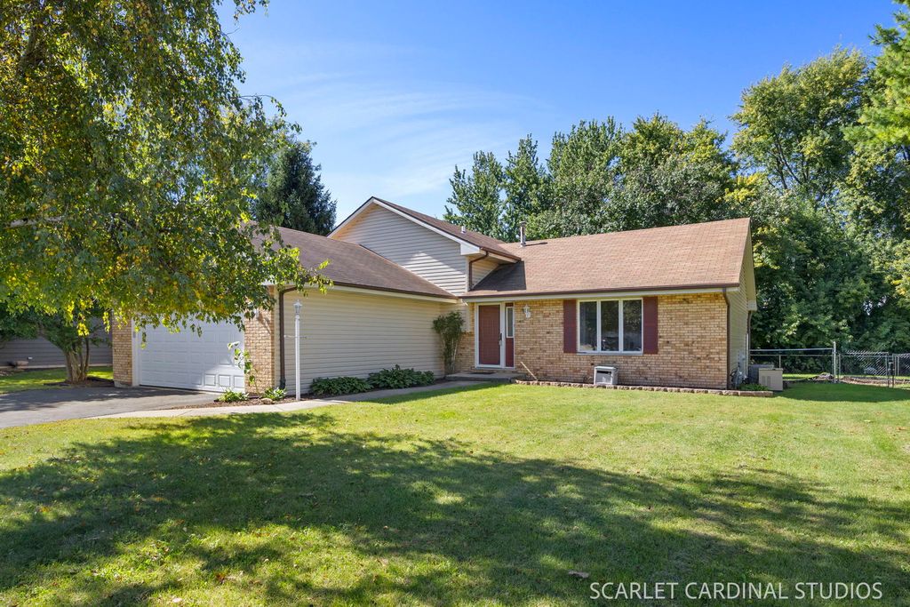 21030 S Ron Lee Drive, Shorewood, IL 60404 — photo 2