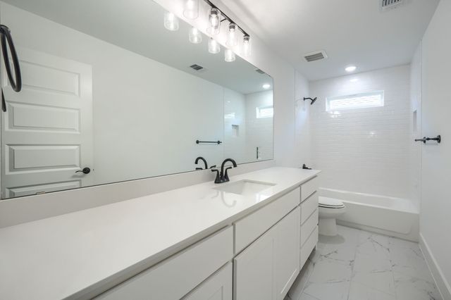 2633 Tanager Street, Fort Worth, TX 76118